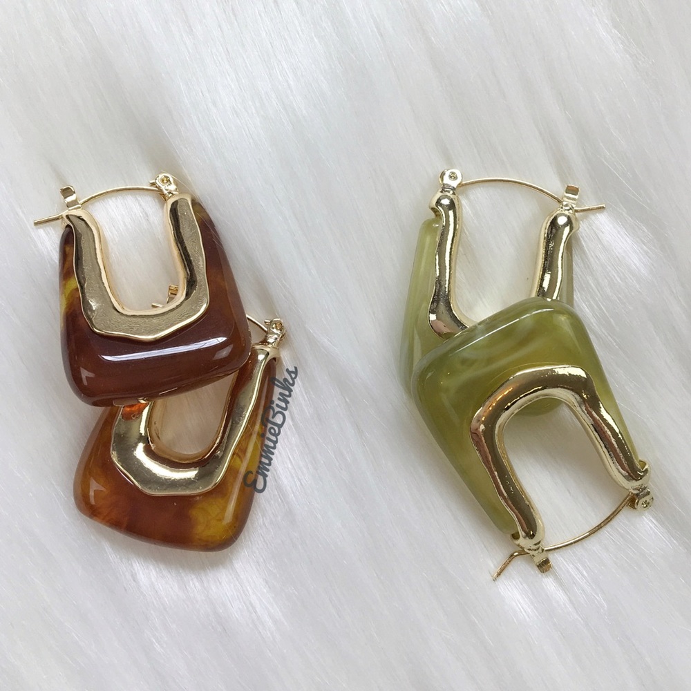✨3for$38 New Vintage U Shaped Acrylic Door Knocker Marble Green Hoop Earrings - Picture 3 of 14